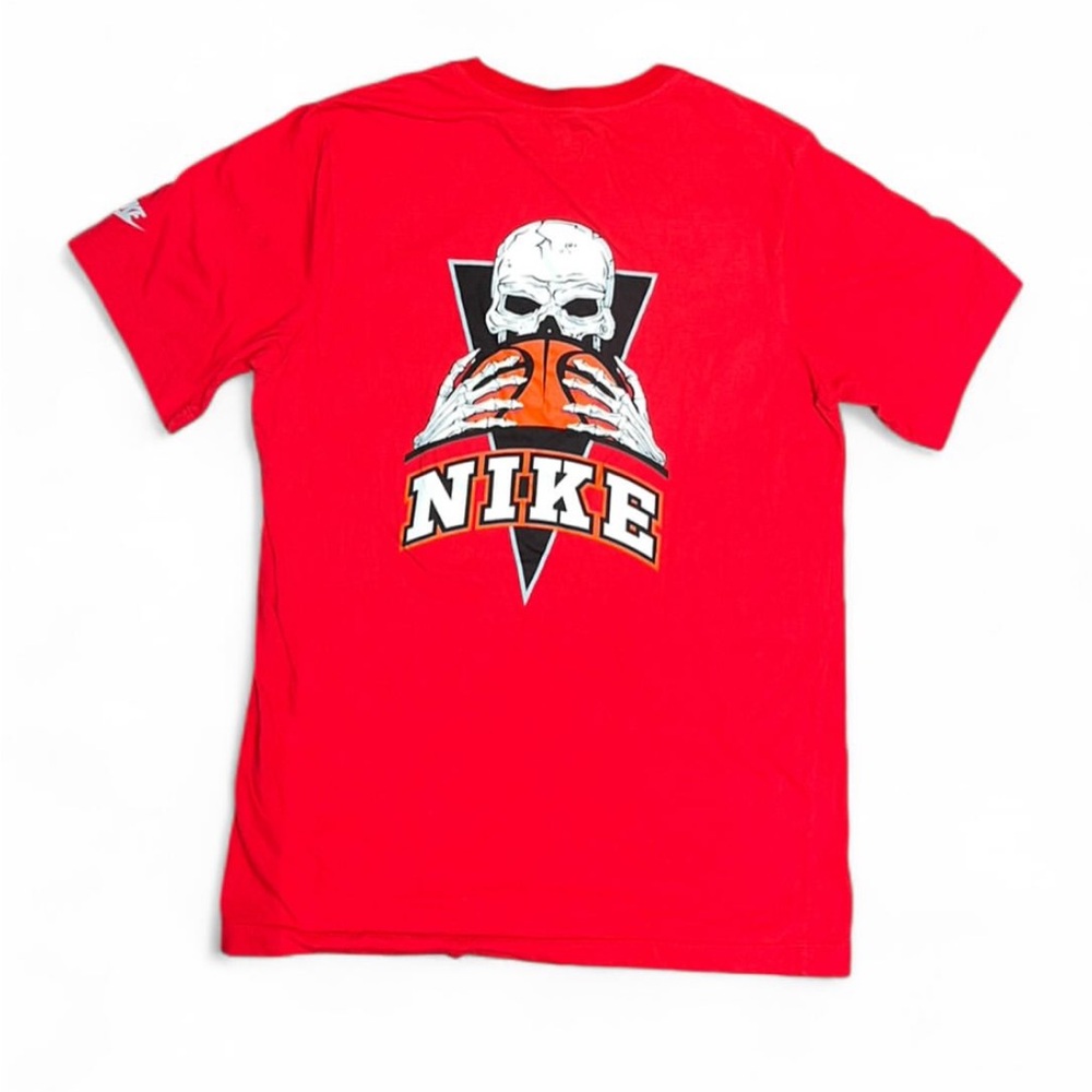 Vintage Nike Basketball Graphic Tee